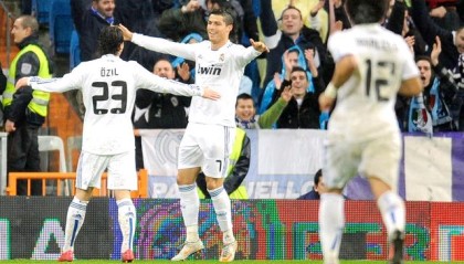  德甲揭幕战上演进球大战，门兴憾负莱比锡  