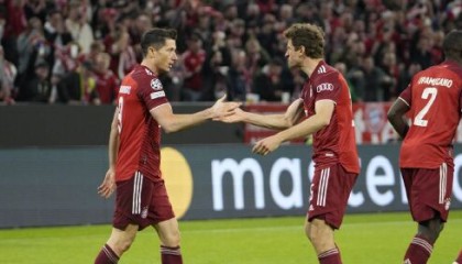  纳格尔斯曼创奇迹，莱比锡欧冠资格稳如磐石  